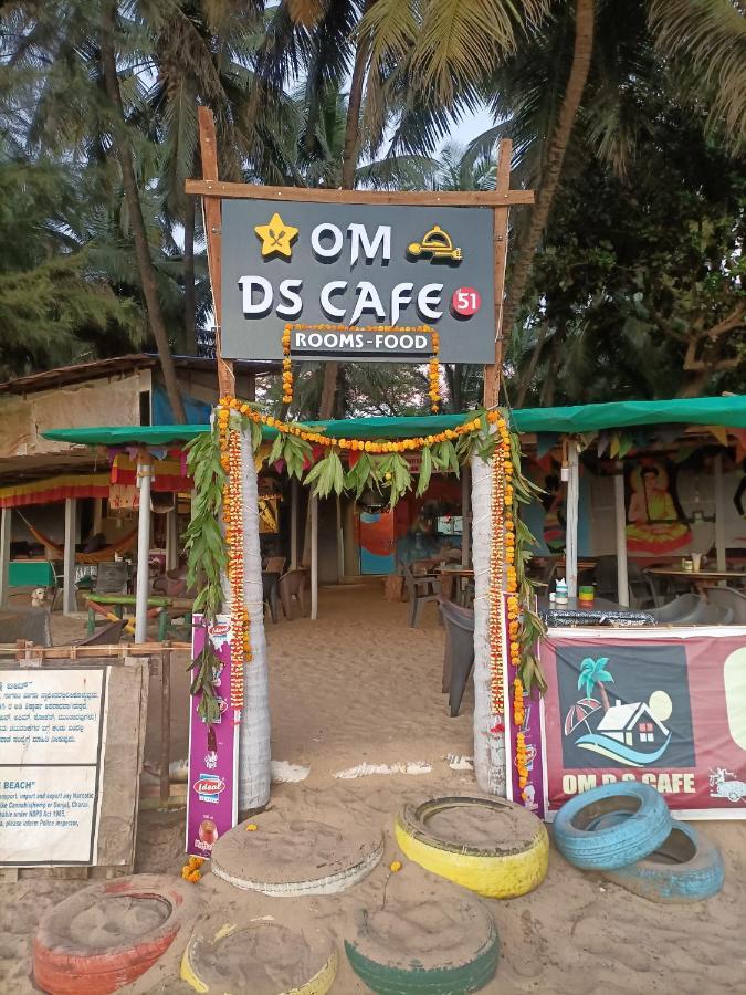 Om D S Cafe 51 & Beach Stay Gokarna (Karnataka) Exterior foto