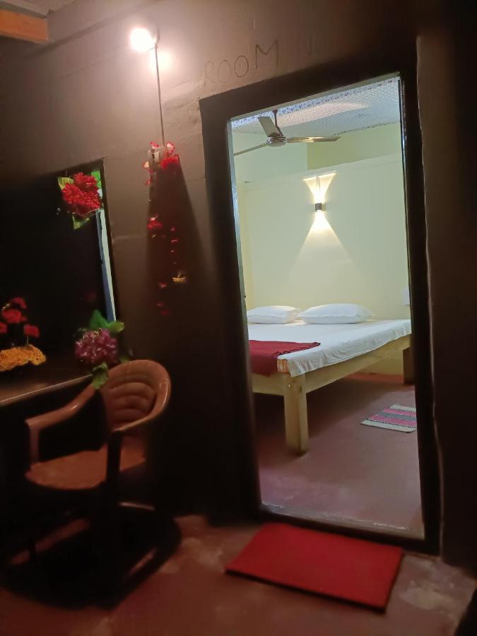 Om D S Cafe 51 & Beach Stay Gokarna (Karnataka) Exterior foto