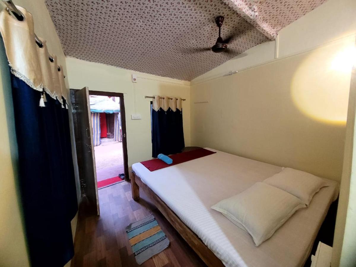 Om D S Cafe 51 & Beach Stay Gokarna (Karnataka) Exterior foto