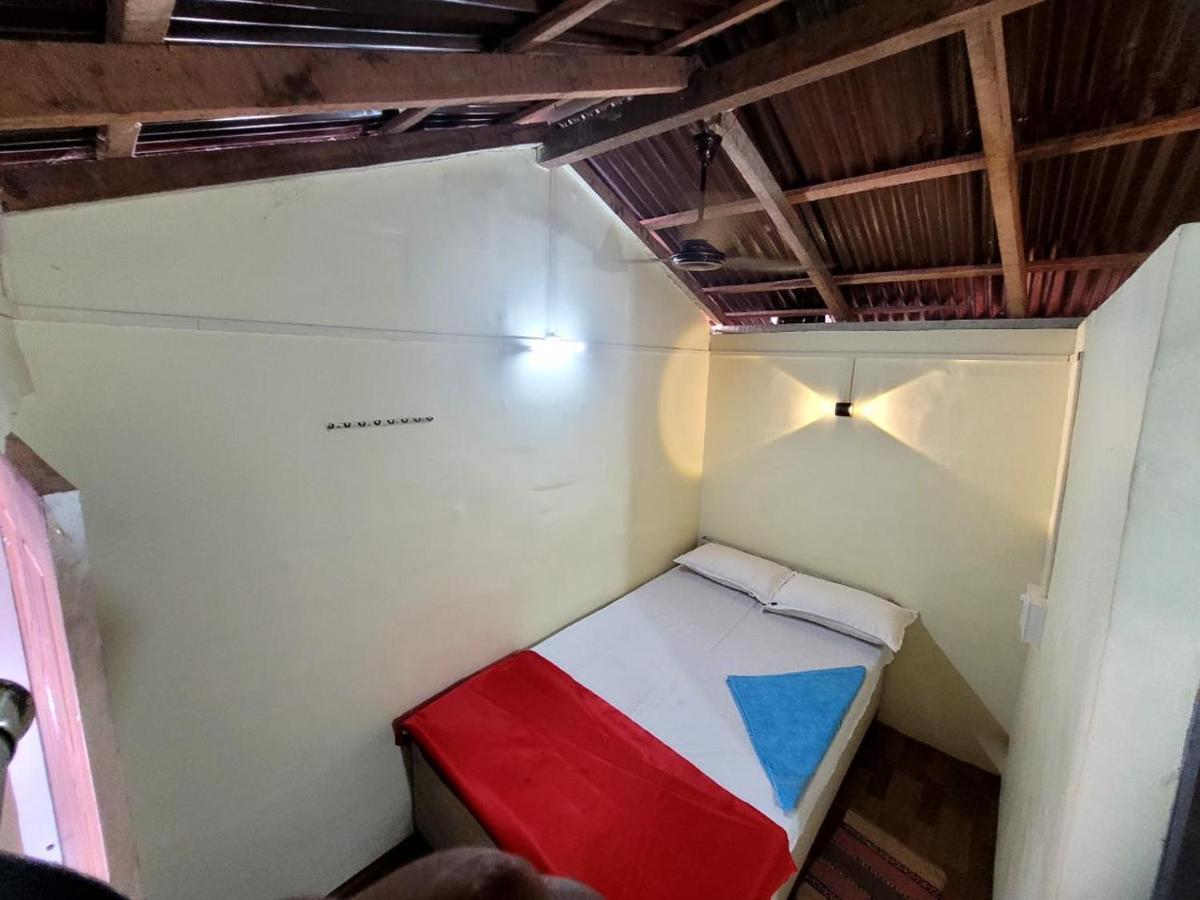 Om D S Cafe 51 & Beach Stay Gokarna (Karnataka) Exterior foto